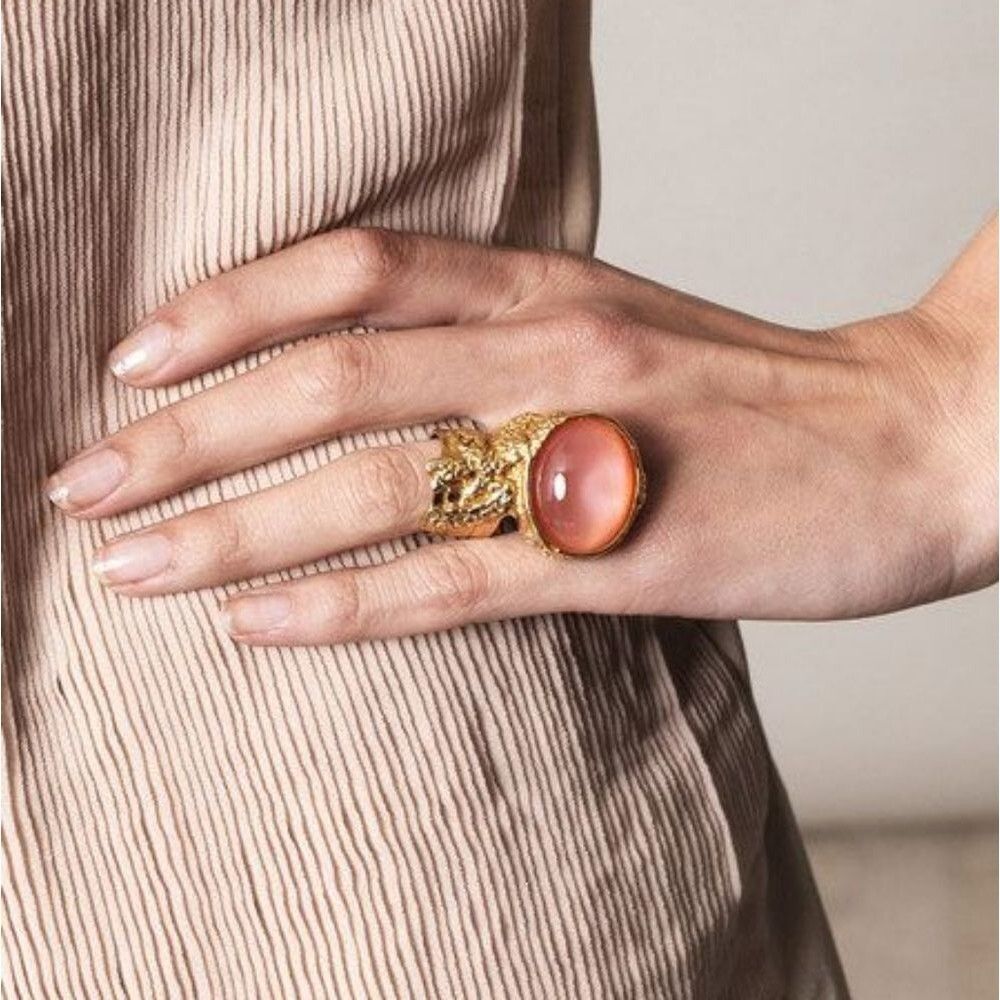NWT Yves Saint Laurent Sz 4 RARE Pink YSL Arty Cabochon Statement 24KT Gold Ring - Picture 11 of 15